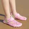 Tênis de Fitness Indoor, Sapatos Aquáticos de Rápida Drenagem, Sapatos de Praia para Casal, Sapatos Respiráveis Antiderrapantes para Mergulho e Natação, Proteção para os Pés Amigável à Pele e Sapatos para Trilha em Rios