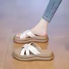 Con Zapatillas de Falda Estilo Francés Nuevo Sandalias de Verano para Mujer Uso en Exteriores Suela Plana 2025 Suela Gruesa Cruzadas de Alta Calidad de Una Correa