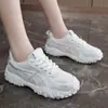 C9003 Tênis Esportivo Respirável de Malha Feminino 2026 Novo de Verão com Solado Espesso Leve Antiderrapante para Caminhada ao Ar Livre Sapatos Casuais