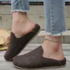 Zapatillas de media pantufla sin talón estilo Birkenstock de moda para mujer, para uso en exteriores, Otoño/Invierno 2026, Pantuflas cerradas de color liso retro