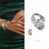 Pulsera Cruzada Europea y Americana de Flor Hueca Mariposa Nicho de Alto Grado Temperamento Anillo de Brazo Personalidad Exagerada Nueva Joyería de Brazo para Mujeres