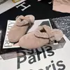 Jialuo Ya~Estilo europeu Mary Jane de uma tira bico fechado chinelo de meia pessoa preguiçosa sapatos Birkenstock sapatos femininos chinelo para usar ao ar livre felpudo