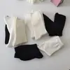 Calcetines Finos de Moda para Mujer, Color Blanco y Negro, Largo hasta Media Pantorrilla, Color Sólido, Nuevos Calcetines Largos de Primavera y Otoño, Calcetines de Algodón Simples y Versátiles, Estilo Coreano y Japonés