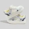 Zapatos Blancos Casuales Estilo Coreano con Huella de Perro de Dibujos Animados Beier para Mujer 2026 Nuevo Primavera Versátiles Tenis de Suela Gruesa B2961