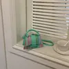 Bolso cruzado para mujer de colores contrastantes, bolso cuadrado pequeño tejido a mano, nuevo modelo 2026, con cierre de broche, moderno bolso de hombro y cruzado