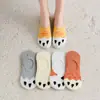 Nuevos calcetines de primavera y verano 21 para mujer, calcetines con estampado de garra de gato de dibujos animados, calcetines de barco de jacquard de algodón, calcetines invisibles finos japoneses de boca baja con silicona