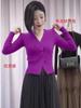 Suéter de Punto de Talla Grande para Mujer Primavera y Otoño Cuello en V Ajustado Diseño Adelgazante Sentido de la Moda Abertura Cruzada Suéter Base Top Moderno