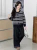 Conjunto de dos piezas de suéter de punto para niñas, nueva colección de otoño 2026, elegante y casual conjunto de cárdigan a rayas y pantalones de pierna ancha para niños mayores