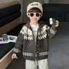 Suéter para Niños 2026 Otoño/Invierno Estilo Coreano para Bebés Tejido Jacquard Grueso y Cálido Cárdigan Chaqueta con Capucha para Bebé Ropa de Invierno