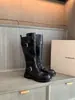 Botas femininas curtas estilo Mãe Uva, com 4 cm de salto, em couro legítimo, com tiras de fivela dupla, zíper lateral e solado grosso, botas de moto longas