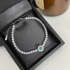Pulsera Versa Nuevo Color Celebridad en Vivo Tesoro Pulsera para Mujer Chapado en Oro de 18K Moda Nicho Elegante Calcedonia Verde Joyería de Mano