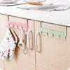 Porta de armário de cozinha traseira 5 ganchos multi-função Gancho sem pregos sem costura ferro utensílios de cozinha Fileira de ganchos gancho