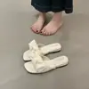 Pantuflas de exterior para mujer 2026 nuevo estilo de verano sandalias planas para mujer, zapatos de playa con lazo
