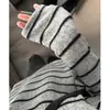 Camiseta retro de rayas grises claras estilo coreano con cuello redondo y manga larga para mujer, nueva colección de otoño, corte holgado y adelgazante, capa base