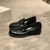 Piel de Caballo Lavada al Agua Cuero Genuino Suela Gruesa Mocasines Camelia para Mujer Retro Punta Redonda Hebilla Pequeña Dorada Zapatos Pequeños de Cuero Tacón Grueso Zapatos de Suela Gruesa