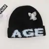 Gorro de hilo de perlas de mezcla de lana de alta calidad coreano, otoño e invierno, adelgazante, gorro para clima frío, gorro de punto con patrón de letras, gorro holgado