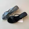Chanclas de cuña minimalistas retro nuevas para mujer 2026, Sandalias de tiras cruzadas abiertas para verano, Sandalias de suela gruesa para commuting