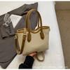 Bolso Cubo Portátil Patrón Lichi Xiaozhong para Mujer 2024 Nuevo Modelo Estilo Coreano Ins Bolso Cruzado Bolso de Hombro para Viaje de Estilista