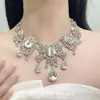Conjunto de Colar e Brincos Exagerados de Strass Estiloso Europeu e Americano Acessórios de Luxo para Vestido de Casamento Joias para Vestido de Noiva