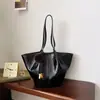 Bolsa tote de alta qualidade, minimalista, para mulheres, nova moda 2026, grande capacidade, versátil, para o dia a dia, bolsa de ombro plissada