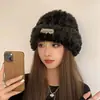 Gorro de punto para mujer en otoño e invierno, sombrero versátil cálido de felpa para circunferencia de cabeza grande, hace que la cara parezca más pequeña