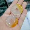 Um Pingente de Paz de Calcedônia Colorida de Açúcar e Transparente como Gelo para Alimentação de Cavalos, Amuleto da Sorte de Ágata, Buda de Jade e Amuleto da Paz