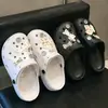 Nuevos Zuecos de Verano para Uso en Exteriores, Lindos Zapatos de Enfermera de Dibujos Animados de Tacón Bajo, Nuevas Sandalias Cerradas Transpirables de Pareja 2026