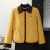 Ropa exterior holgada y estilizada para madres, ropa de alta gama para mujeres de mediana edad, nueva colección de otoño, chaqueta elegante con cuello alto