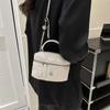 Bolso Caja Plateado Versátil de Moda para Mujer 2026 Nuevo Estilo Bolso Acolchado Bolso de Mano para Mujer Bolso Cruzado con Cadena al Hombro Estilo Chanel