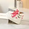 Zapatos de pan color crema para mujer, nueva colección otoño 2026, diseño chic y único, zapatillas blancas, zapatos deportivos elegantes y a la moda