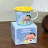 Caneca Cerâmica Fofa Crayon Shin-Chan Copo de Água Infantil com Escala Copo de Café para Casal para Café da Manhã Presente de Aniversário