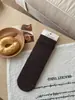 A cor aveia queijo é tão linda! Meias caneladas vazadas estilo retrô para outono, cor sólida, simples e versáteis, meias de algodão femininas