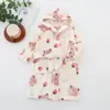 Pijama estampado de franela para niñas ropa de casa niños doble cara polar con capucha bata de baño primavera niños para dormir con bolsillos