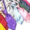 Suministro de primera mano color sólido doble capa de dos piezas corbata corta popular en línea para mujer sin nudo servicio al cliente corbata corta creativa
