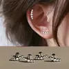 Unhas de Osso da Orelha Curvas Personalizadas Cravejadas com Diamantes Super Flash para Mulheres Parafusos de Fundo Plano Brincos de Novo Estilo Brincos de Fileira de Orelha Novo Estilo 2025