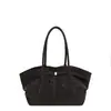 Bolso tote grande de leopardo retro para mujer, bolso de hombro simple de piel suave con un amuleto de felpa, adecuado para ir al trabajo y para uso casual