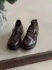 Em Estoque~ Versão em Pele de Ovelha Super Macia Sapatos Loafer Plissados com Rebites e Solado Grosso para Mulheres, Estilo Britânico Couro Genuíno Salto Bloco Sapatos Pequenos de Couro