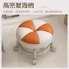 Banqueta Pequena Giratória com Rodas, Banqueta Móvel para Sala de Estar, Banqueta Baixa para Limpeza de Cantos, Banqueta para Limpar o Chão, Cadeirinha para Criança Pequena, Banqueta para Trocar Sapatos
