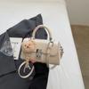 Bolso Cuadrado Pequeño Portátil Elegante de Moda Transfronterizo para Mujer 2025 Nuevo Moda de Alta Gama para Viajero Versátil Bolso de Hombro Cruzado