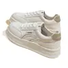 Zapatillas blancas transpirables populares de piel auténtica para mujer, nuevo modelo de otoño 2026, zapatos deportivos casuales ligeros de suela gruesa para estudiantes