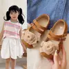 Zapatos de Malla con Flores de Gamuza de Moda para Niñas Estilo Vacacional 2026 Primavera/Otoño Nuevos Zapatos de Rendimiento de Suela Suave Planos Versátiles