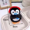 Pingüino Lindo Bolsa Chirriante Colgante Llavero de Peluche Muñeca de Dibujos Animados Accesorio de Decoración para Mochila de Estudiante