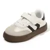 Zapatillas de entrenamiento alemanas para niños 2026 primavera y otoño zapatillas deportivas para niños zapatillas casuales zapatos blancos para niñas zapatos para bebé de suela blanda Forrest Gump