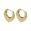 Pendientes con forma de corazón europeos y americanos, elegantes pendientes de diseño de nicho estilo retro de Hong Kong, pendientes distintivos que combinan con todo, pendientes sencillos.