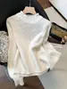 Chic Francés Hermoso Suéter de Punto con Volantes y Perlas de Cuello Semi Alto Prenda Base para Mujer Otoño/Invierno 2026 Nuevo Tejido Ropa Interior