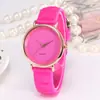 Comercio Exterior Venta Caliente Cinta de Silicona Reloj de Mujer Moda Casual Moderno Reloj Ultra Delgado para Mujer Reloj Simple de Cuarzo para Mujer