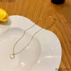 Colar Retrô Europeu de Aço Titânio para Mulheres Pingente de Pérola Versátil Estilo Ins Corrente de Clavícula de Nicho Ornamento
