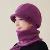 Gorro Caliente de Invierno para Mamá Conjunto de Bufanda y Guantes Tejidos para Mujer Gorro para Personas Mayores Forrado de Polar para Personas de Mediana Edad y Mayores