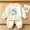 Dulce Conjunto para Niñas Primavera y Otoño Nuevo Bebé Niños Sudadera Holgada y Pantalones de Chándal Conjunto de Dos Piezas Elegante Ropa para Niños Pequeños y Medianos