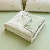 Nuevo Estilo Primavera y Verano 2026 Colcha de Verano de Gasa Arrugada de Doble Capa con Encaje Colcha Refrescante de Verano Colcha para Aire Acondicionado Juego de Cuatro Piezas